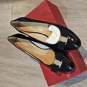 FERRAGAMO VARA PUMPS